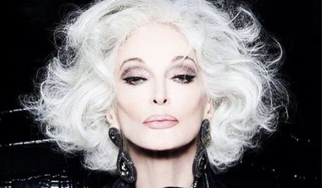 Най-старият модел в света позира за последен път на корицата на списание