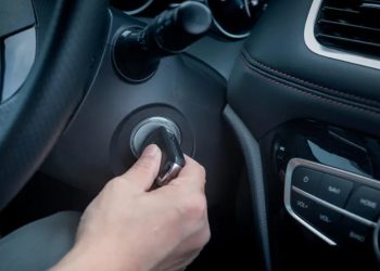 Не ги правете: 5 грешки при стартиране на двигателя, които бавно ще унищожат автомобила Ви