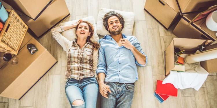 5 неща, които трябва да обсъдите с половинка си преди да заживеете заедно