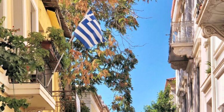 Гърция въвежда шестдневна работна седмица