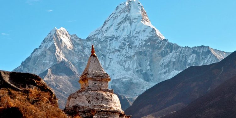 Липсата на сняг в Хималаите застрашава доставките на питейна вода за милиони хора