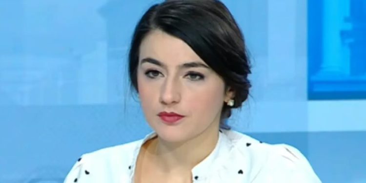 Лена Бориславова сподели, че няма да протакат и че може още тази седмица да поискат връчване на мандата Лена Бориславова сподели, че няма да протакат и че може още тази седмица да поискат връчване на мандата