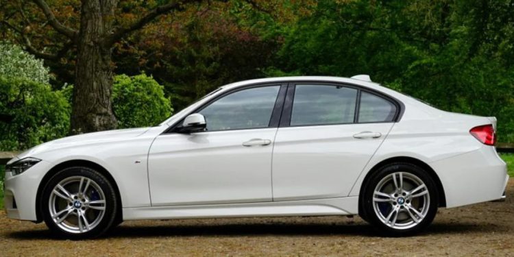 Защо вашият автомобил има „перка на акула“: тази част не е сложена просто за украса на покрива