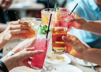 Бар който беше пред затваряне, се прочу със скандалното си обслужване: ето какво се предлага на клиентите (СНИМКИ)