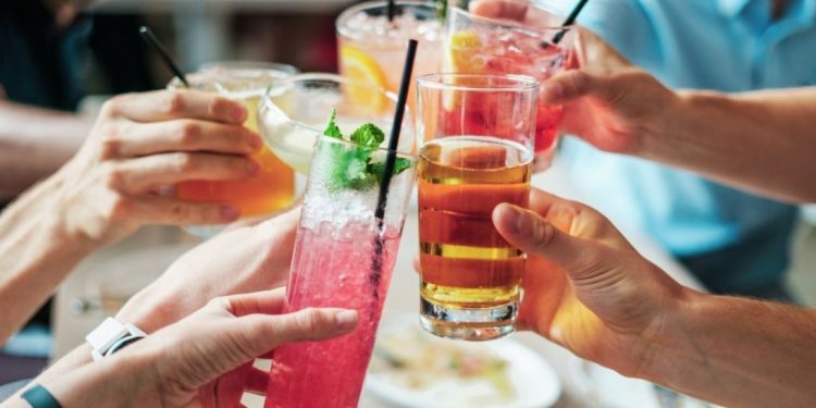 Бар който беше пред затваряне, се прочу със скандалното си обслужване: ето какво се предлага на клиентите (СНИМКИ)