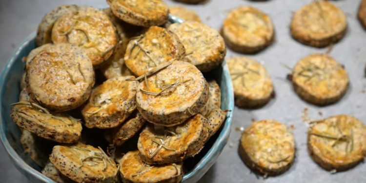 Ароматни и вкусни бисквитки, готови за 15 минути Ароматни и вкусни бисквитки, готови за 15 минути