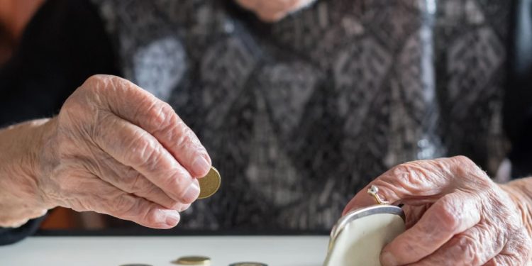 Ето каква е истината за увеличените пенсии, вие преценете дали е подигравка или благо Ето каква е истината за увеличените пенсии, вие преценете дали е подигравка или благо