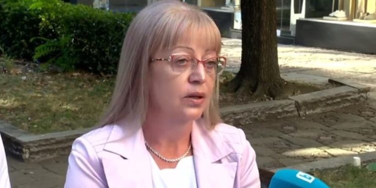 Прокуратурата с официално изявление: Мъжете, които бяха изчезнали, са починали от взрива в Елин Пелин и още ВИДЕО Прокуратурата с официално изявление: Мъжете, които бяха изчезнали, са починали от взрива в Елин Пелин и още ВИДЕО