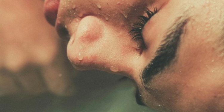 Как да се отървете от черните точки по лицето завинаги: полезни трикове