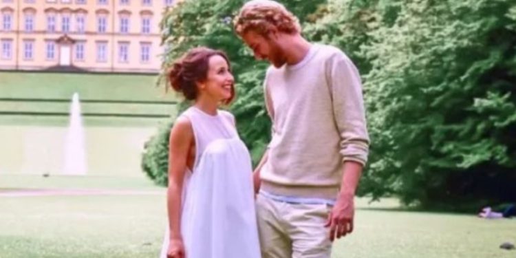 Бившият на инфлуенсърката Антоанет Пепе с щастлива новина – става баща отново! Бившият на инфлуенсърката Антоанет Пепе с щастлива новина – става баща отново!