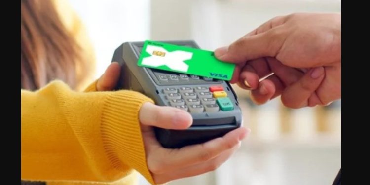 Наблюдават се нови тенденции при електронните ваучери отпускани на служителите за храна, ето какво плащат с тях: Наблюдават се нови тенденции при електронните ваучери отпускани на служителите за храна, ето какво плащат с тях: