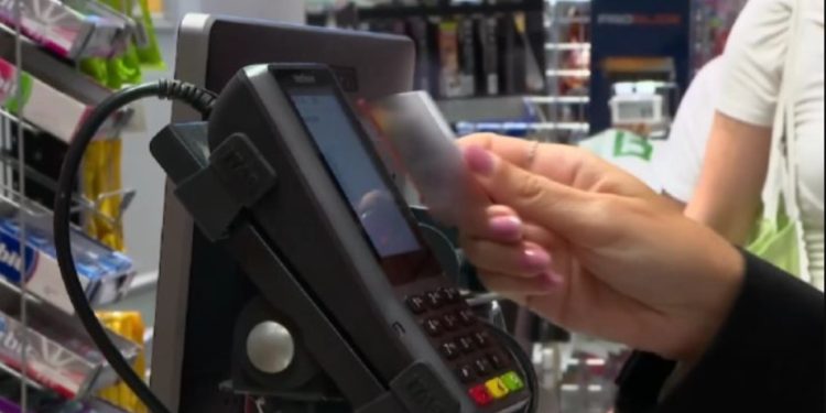 От 1 юли всички ваучери за храна са само електронни, ето ги и удобствата, които ползвателите забелязаха: