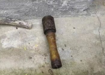 Жена използва ръчна граната като чук в продължение на 20 години, живее, за да разкаже историята