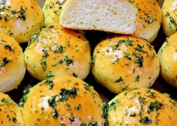 Деликатни и вкусни хлебчета, с които шашнах цялата ми рода (Рецепта)