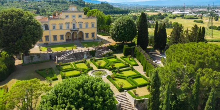 Историческата вила на Мона Лиза се продава за 19,66 милиона долара