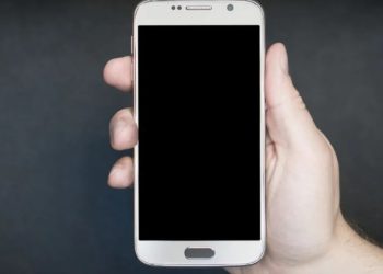 Изтрийте ги сега: ето кои приложения заемат най-много място на телефона ви