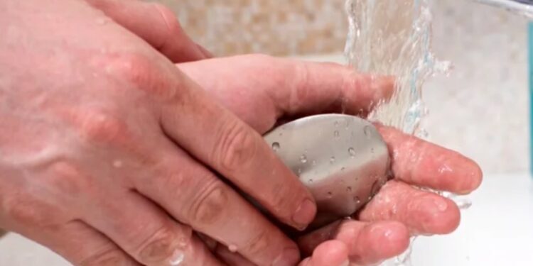 Ето защо всяка домакиня трябва да има метален сапун у дома