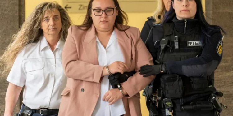 Огромна трагедия и безумие! Жена на висок пост в Порше отне живота на новороденото си дете, ето каква присъда ѝ дадоха: Огромна трагедия и безумие! Жена на висок пост в Порше отне живота на новороденото си дете, ето каква присъда ѝ дадоха: