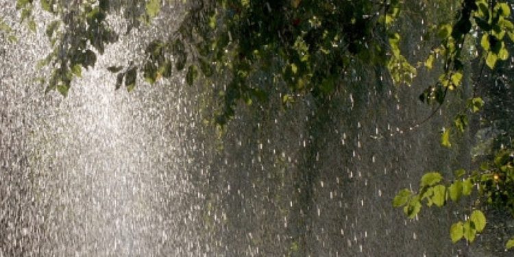 До часове бури удрят половин България