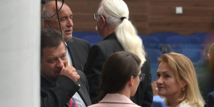 Ще се случи ли? 4 от 7 партии НЕ подкрепят кабинет на ГЕРБ, от „Величие“ мълчат Ще се случи ли? 4 от 7 партии НЕ подкрепят кабинет на ГЕРБ, от „Величие“ мълчат