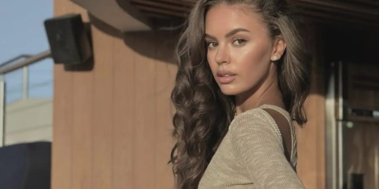 Eргенката Виктория Капитонова сама се хвали, че харчи по 100 бона на месец Eргенката Виктория Капитонова сама се хвали, че харчи по 100 бона на месец