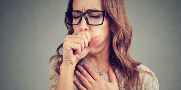 Топ 3 продукта, които ще помогнат за облекчаване на кашлицата