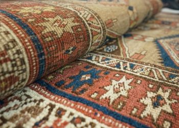 Домашен разтвор, с който ще почистите килима у дома за минимално време