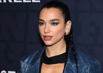 Тази прическа си създава име това лято и има основателни причини да я пробвате