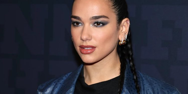 Тази прическа си създава име това лято и има основателни причини да я пробвате