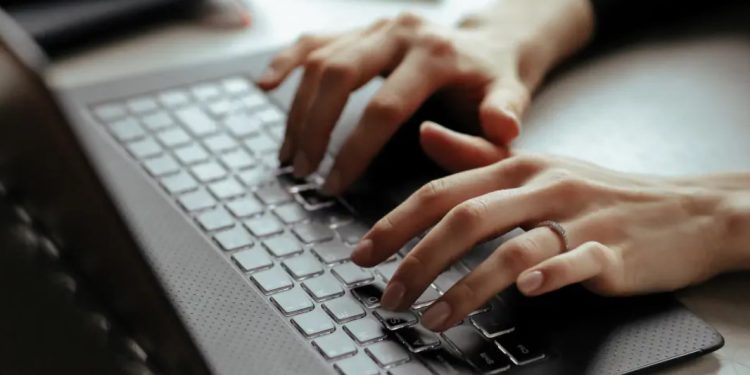 4 действия, които ще ви помогнат да удължите „живота“ на батерията на лаптопа