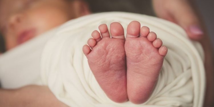 Лекар стана баща, като тайно забремени пациентка си Лекар стана баща, като тайно забремени пациентка си