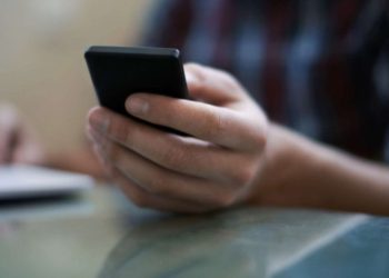 Ново предложение – мобилен оператор вдига таксите, граждани и фирми прекратяват договори без устойки Ново предложение – мобилен оператор вдига таксите, граждани и фирми прекратяват договори без устойки