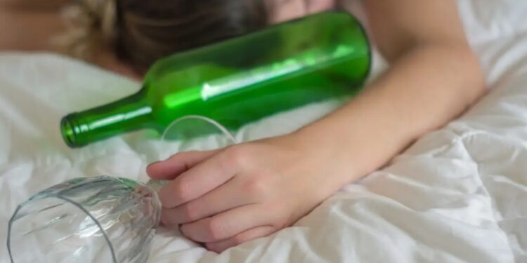 Изследователи: прекалената консумация на алкохол може да промени драстично мозъка