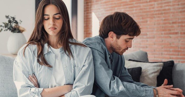 „Безобиден“ навик, който разрушава най-силните и щастливи връзки „Безобиден“ навик, който разрушава най-силните и щастливи връзки