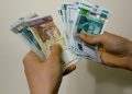 Дръзка кражба! Докато семейство спи в дома си, е било нападнато и обрано със сумата от 30 000 лева! Дръзка кражба! Докато семейство спи в дома си, е било нападнато и обрано със сумата от 30 000 лева!