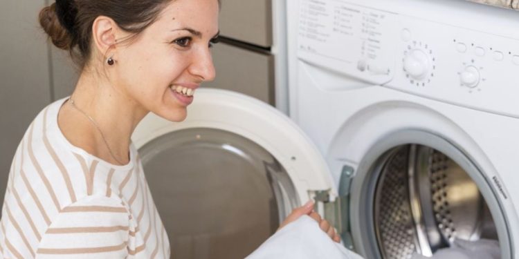 Защо не можете да държите вратата на пералнята отворена: всеки трябва да запомни това веднъж завинаги Защо не можете да държите вратата на пералнята отворена: всеки трябва да запомни това веднъж завинаги
