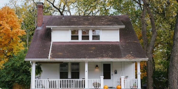 Осемгодишно момиче купи къща с джобните си пари и разбира се с малко помощ от кака, батко, мама и татко Осемгодишно момиче купи къща с джобните си пари и разбира се с малко помощ от кака, батко, мама и татко