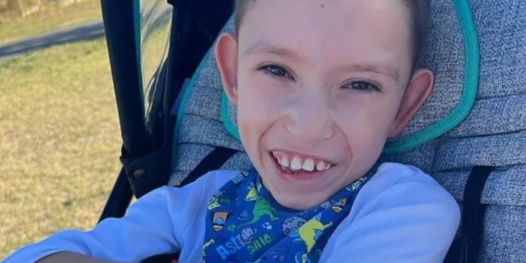 Да помогнем на Станимир, той е само на 11 и се нуждае от животоспасяваща операция, нека се обединим!