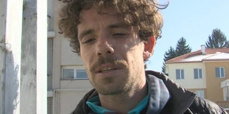 Първи думи от Явор Бахаров, след като бе открит да спи по долни гащи на пейка