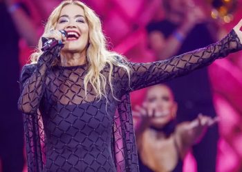 Певицата Рита Ора влезе в болница