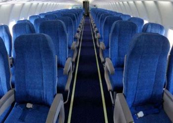 Стюардесата назова причините, поради които авиокомпаниите може да не ви пуснат в самолета