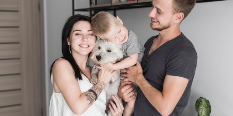 Младо семейство осинови дете, но не беше готово за подобни промени