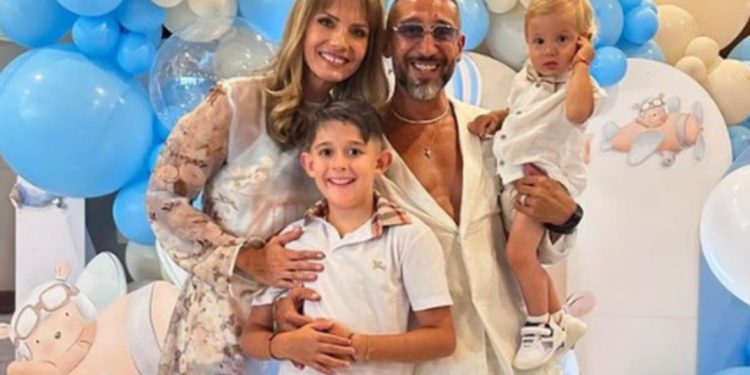 Поп-фолк певецът Илиян е на мнение, че щастието обича тишаната – станал баща преди 1 година!