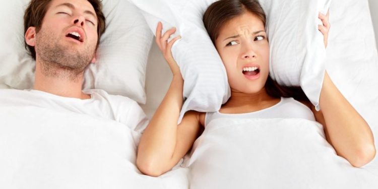 Експерт по съня каза, какво да правим с хъркането