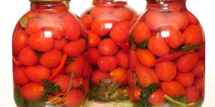 Мариновани домати със сладко-кисел вкус (Рецепта)