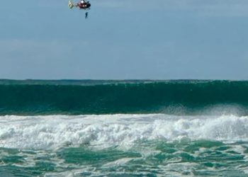 Смарт часовник спаси живота на сърфист ВИДЕО