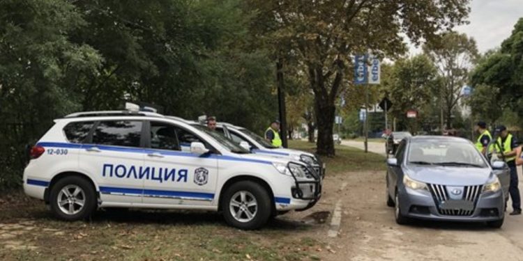 Куриозна случка: в Монтанско жени прогониха крадец само с викове