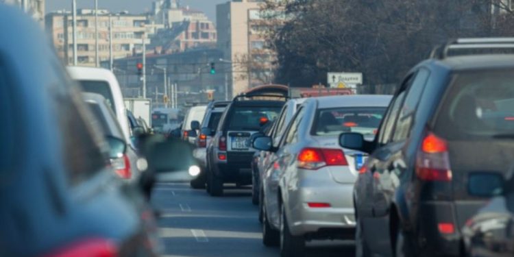 ЕС наложи нови правила: автомобилът ще контролира водача за скоростта