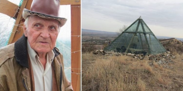 Пенсионер на 87 години построи огромна въздушна лековита пирамида край Горна Оряховица