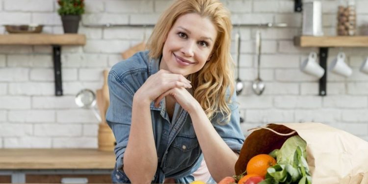 Как да изглеждате на 45 на 60: добавете тези храни към вашата диета